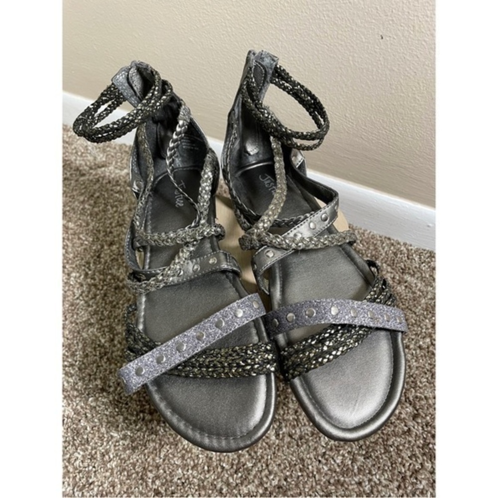 Justice Grey Sandals | Size 8 | NWT